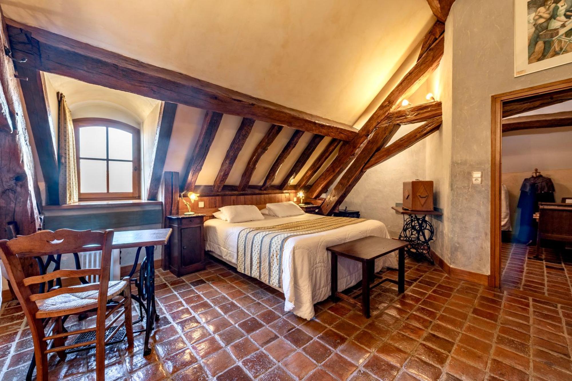 Hotel De La Beursaudiere Nitry 외부 사진