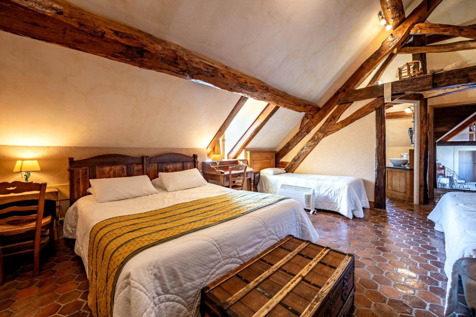 Hotel De La Beursaudiere Nitry 외부 사진