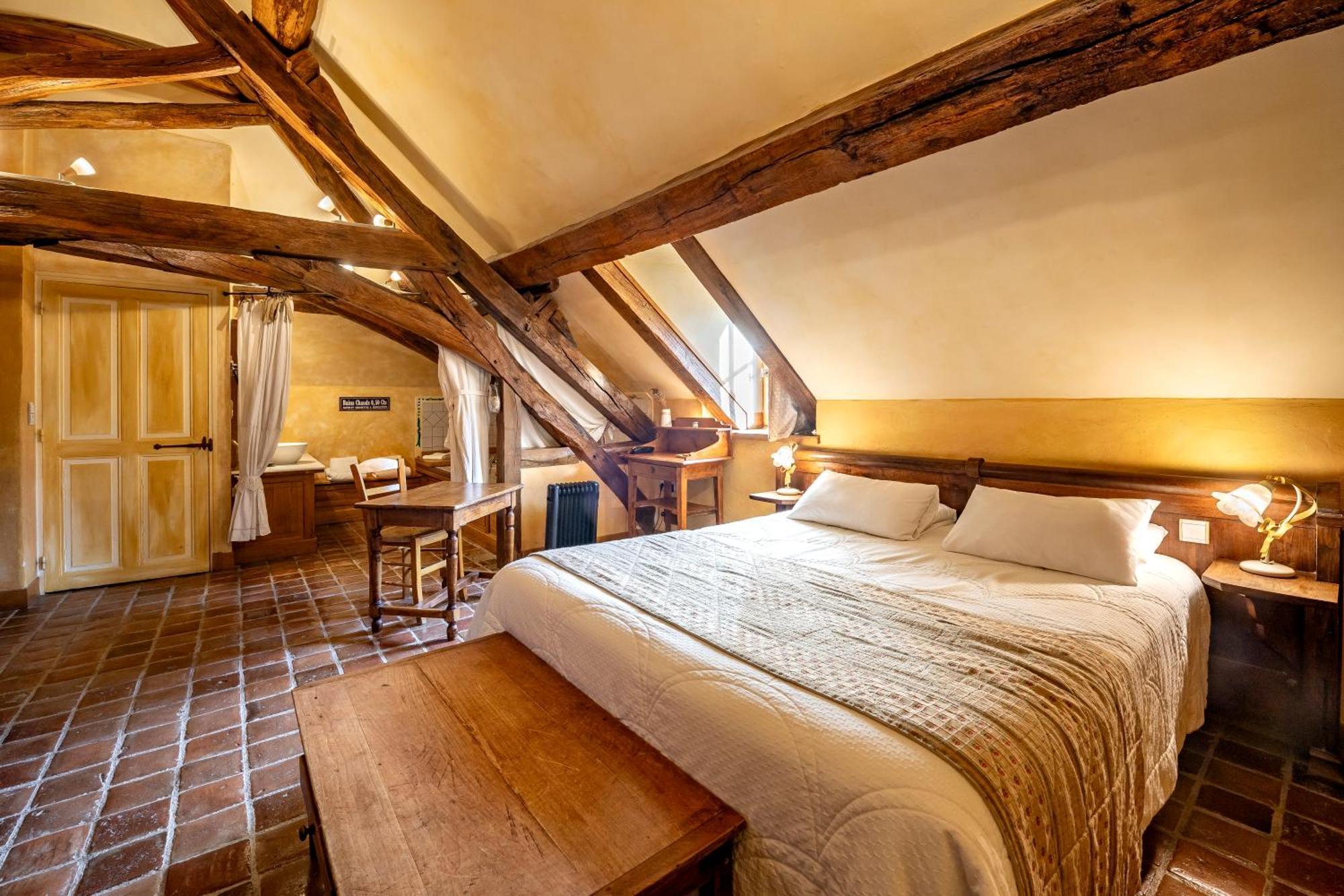 Hotel De La Beursaudiere Nitry 외부 사진
