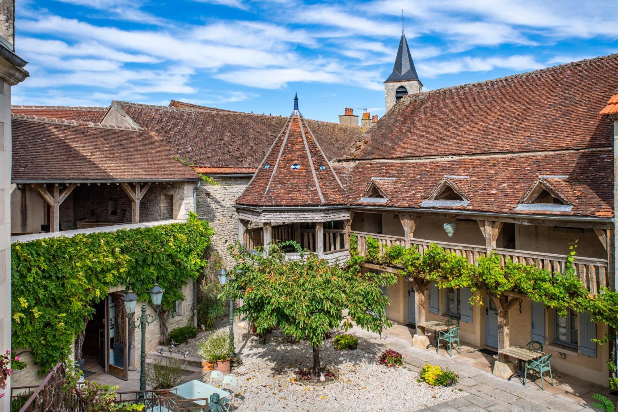Hotel De La Beursaudiere Nitry 외부 사진