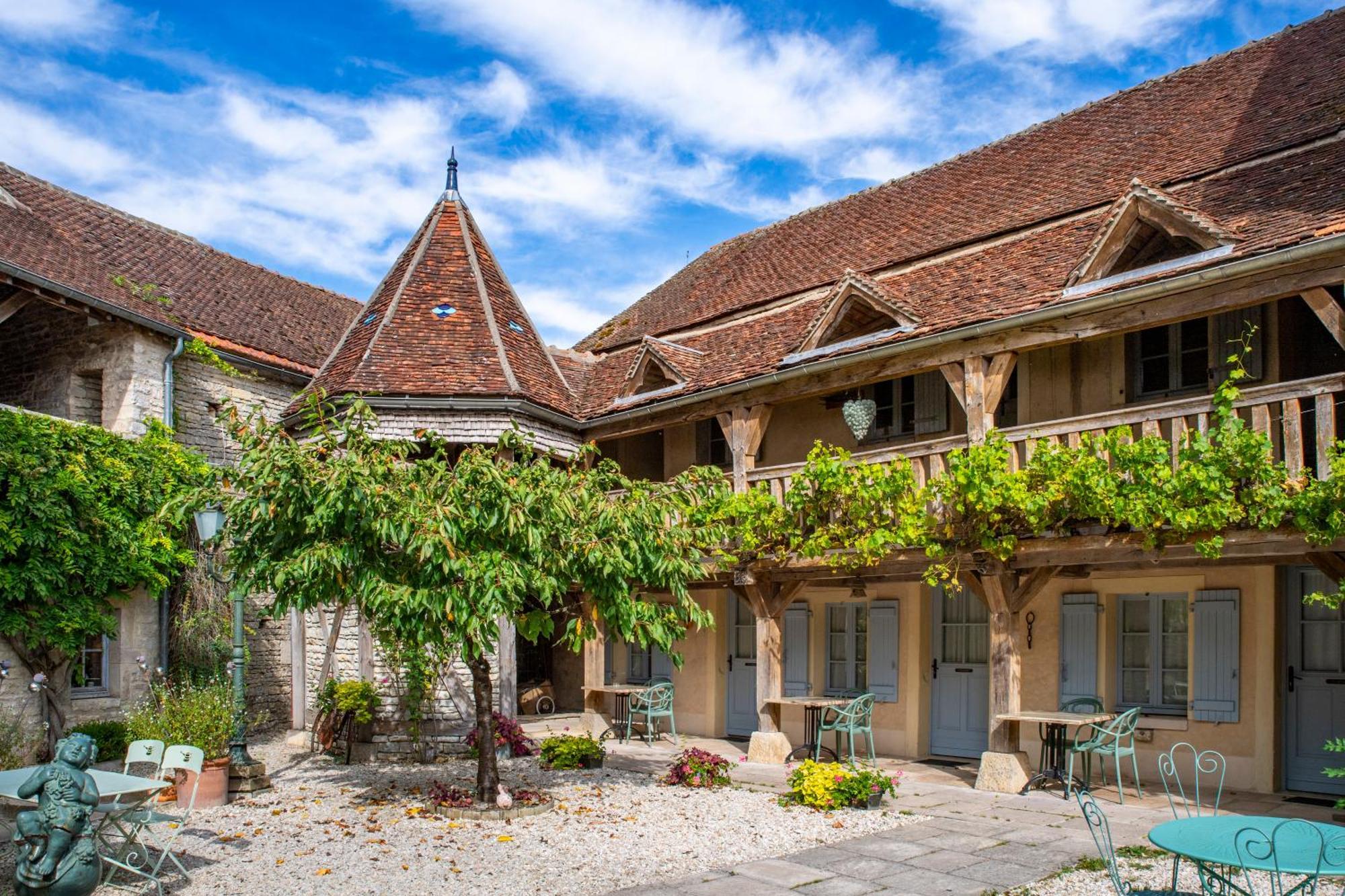 Hotel De La Beursaudiere Nitry 외부 사진