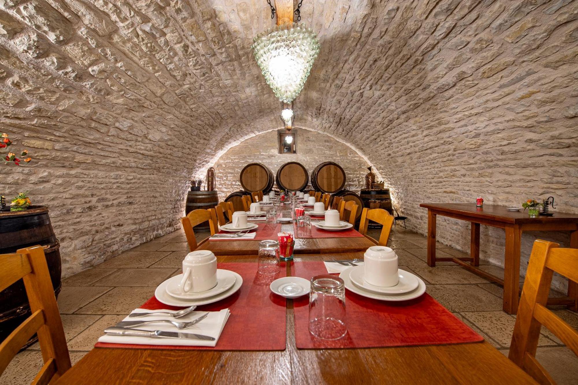 Hotel De La Beursaudiere Nitry 외부 사진