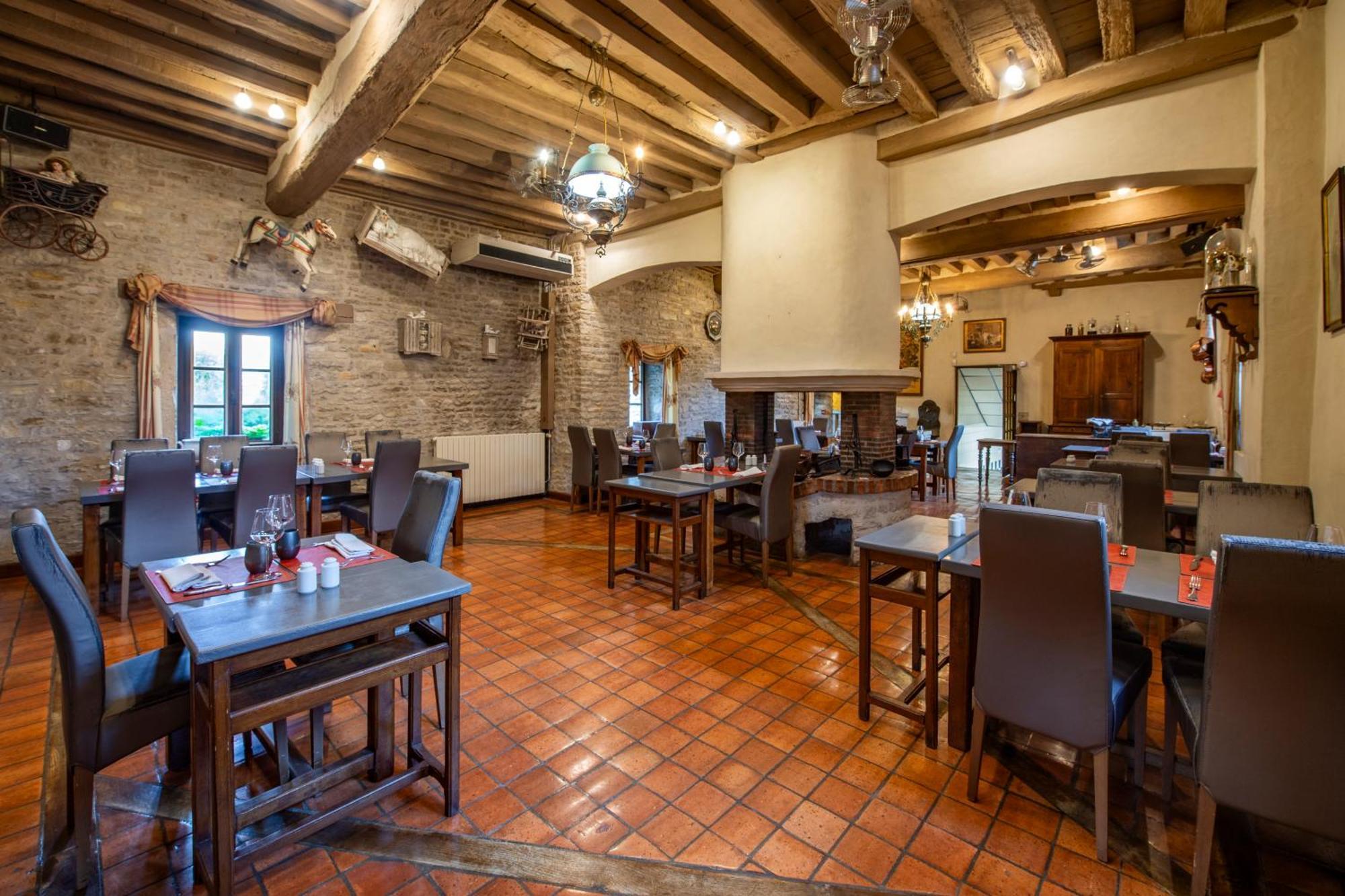 Hotel De La Beursaudiere Nitry 외부 사진