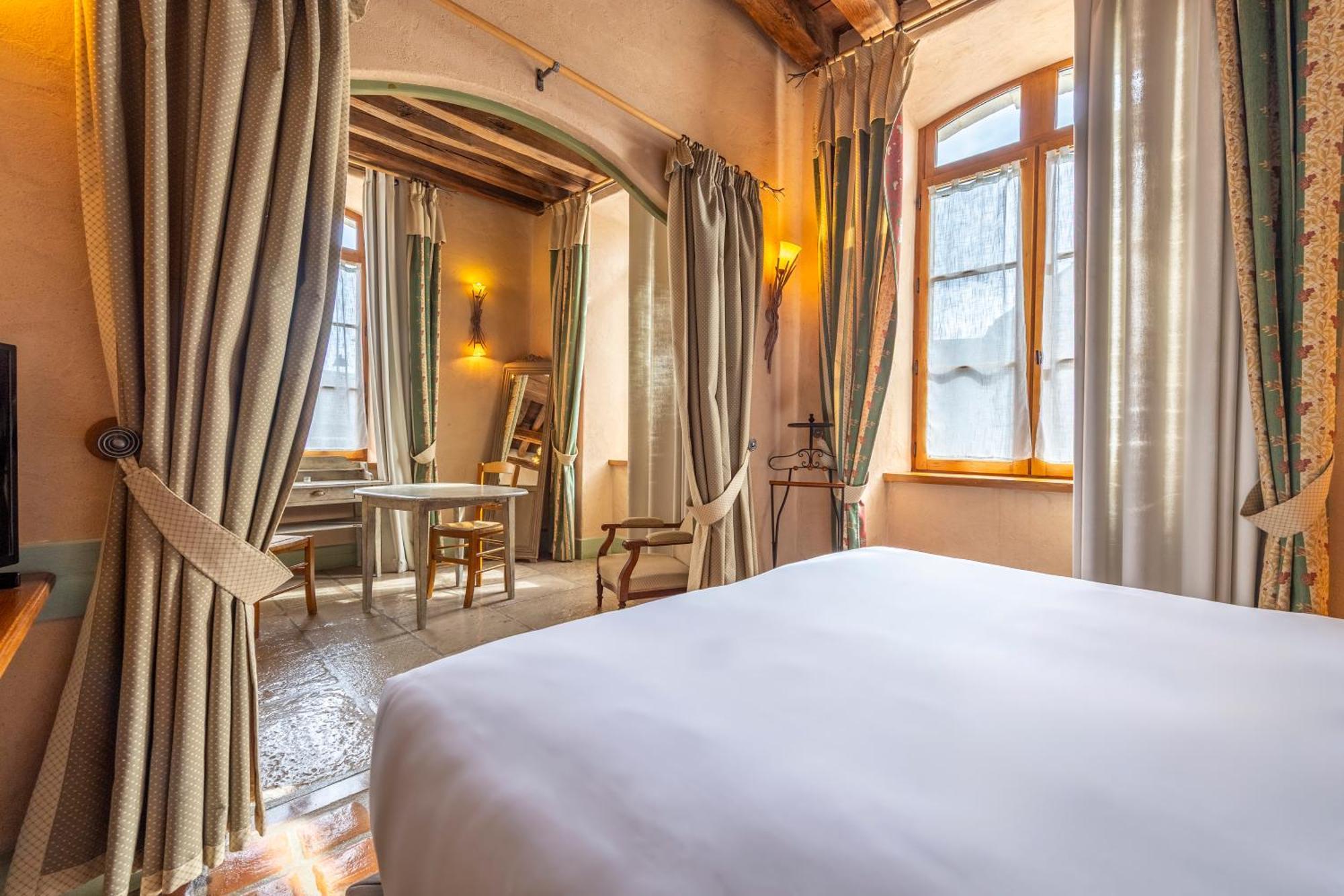 Hotel De La Beursaudiere Nitry 외부 사진