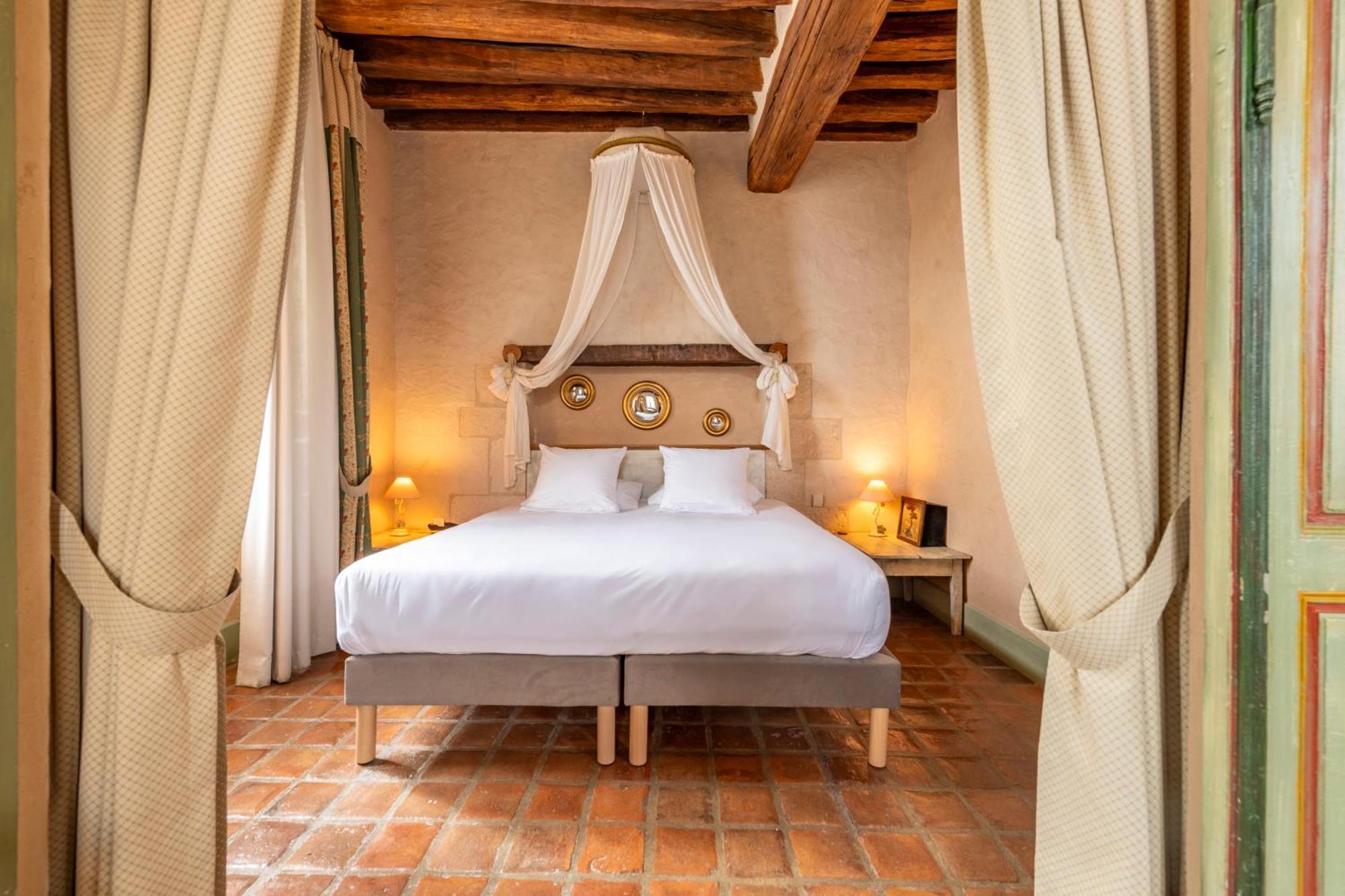 Hotel De La Beursaudiere Nitry 외부 사진