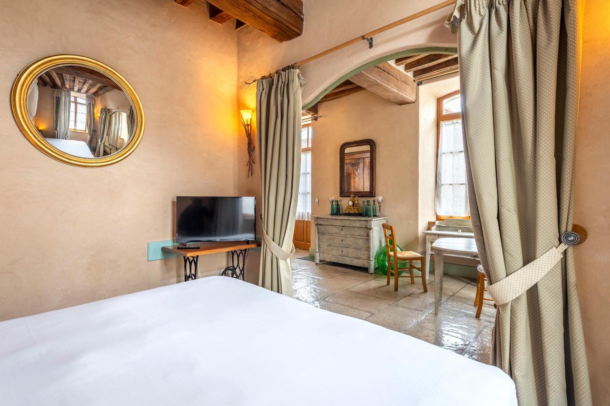 Hotel De La Beursaudiere Nitry 외부 사진