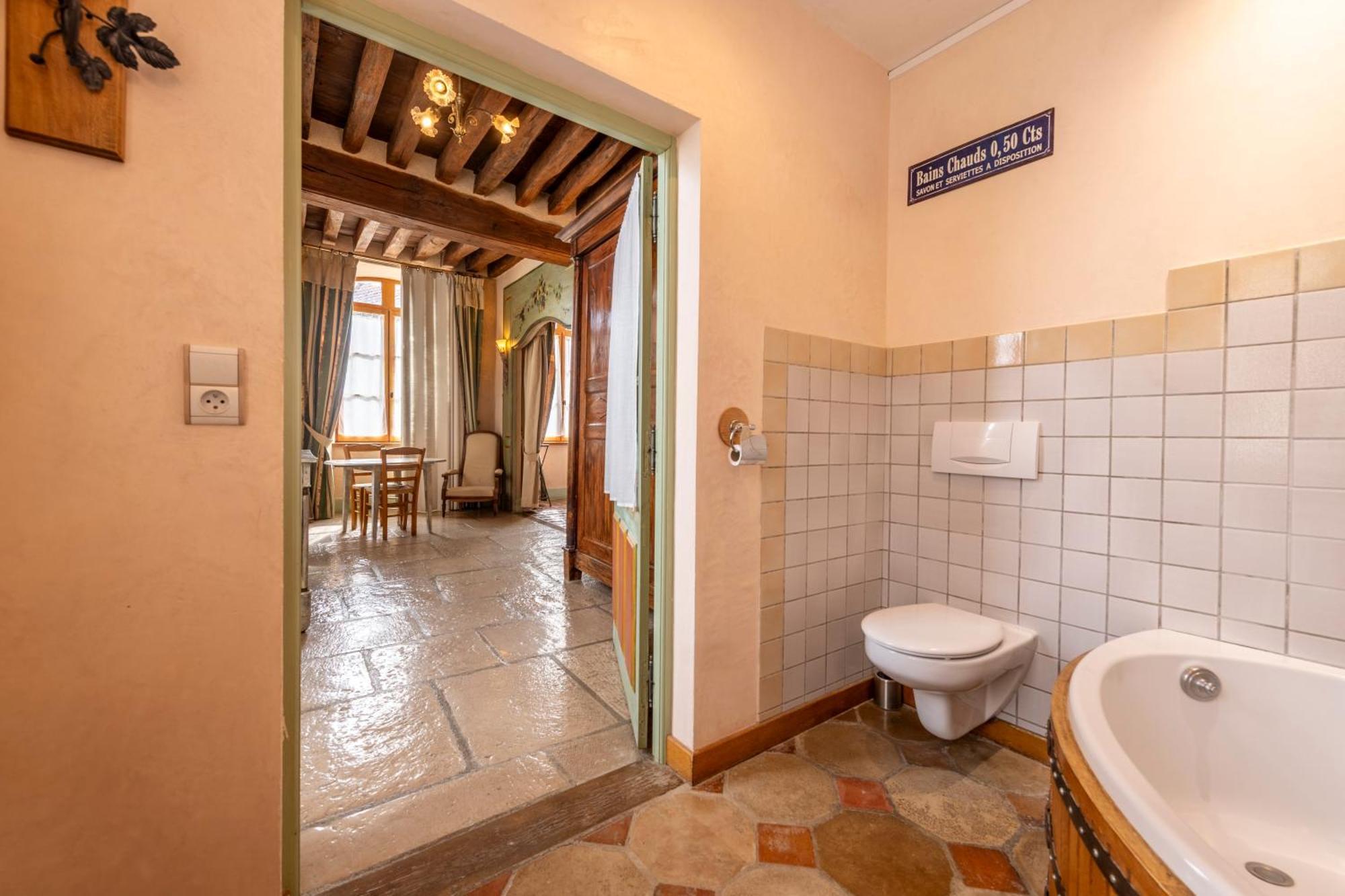 Hotel De La Beursaudiere Nitry 외부 사진
