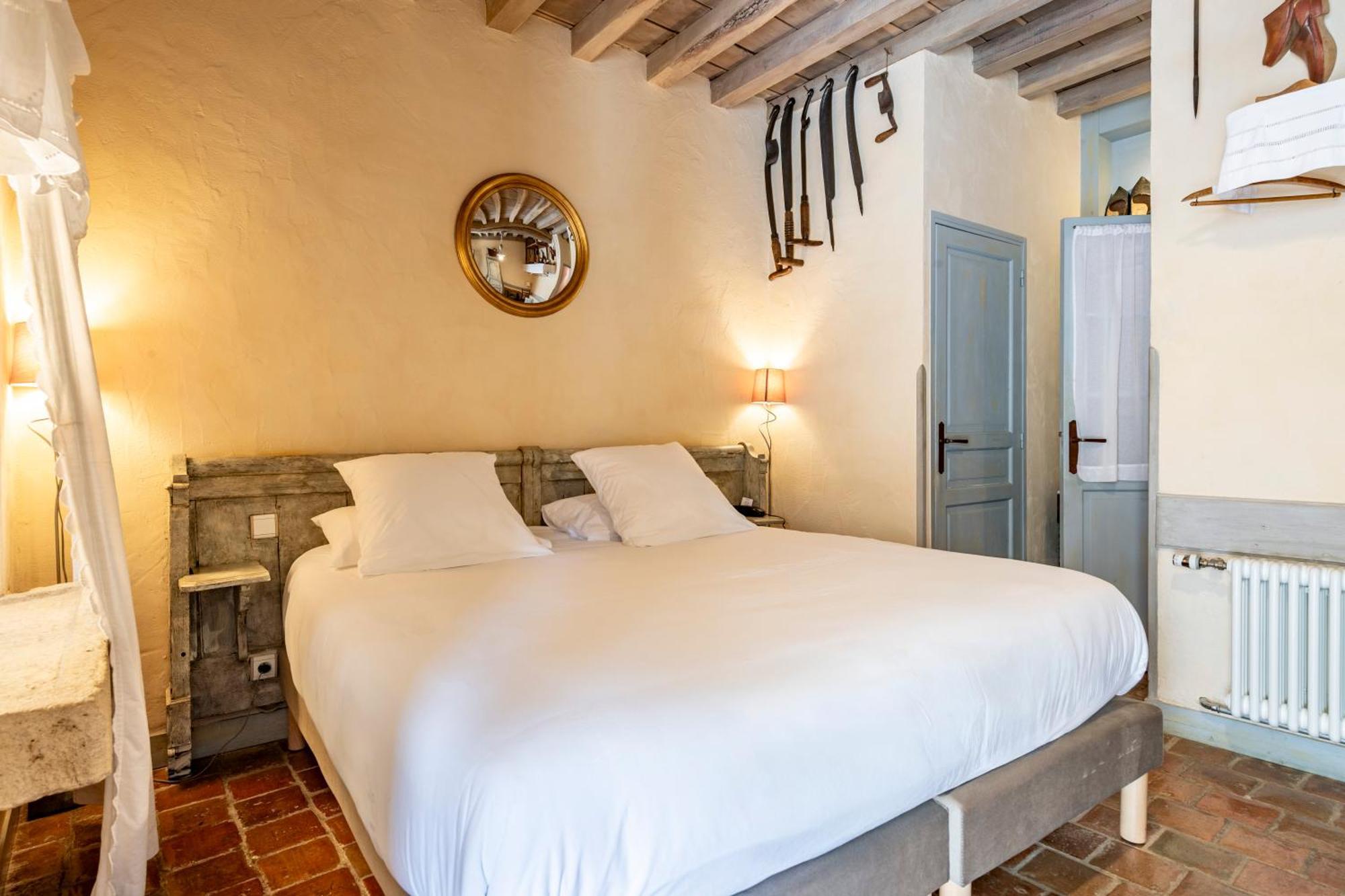 Hotel De La Beursaudiere Nitry 외부 사진