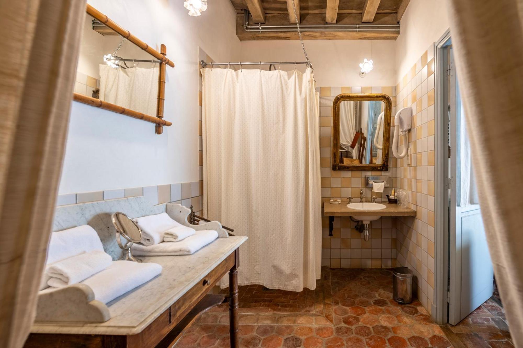 Hotel De La Beursaudiere Nitry 외부 사진